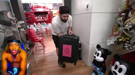 INSIDE THE WORLDS BIGGEST HYPEBEAST HOUSE TOUR!.